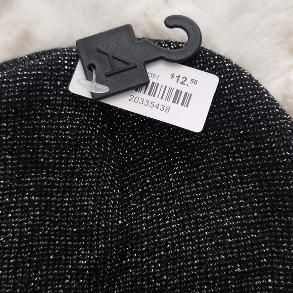 Ardene Black and Silver Winter Hat - Picture 3 of 3